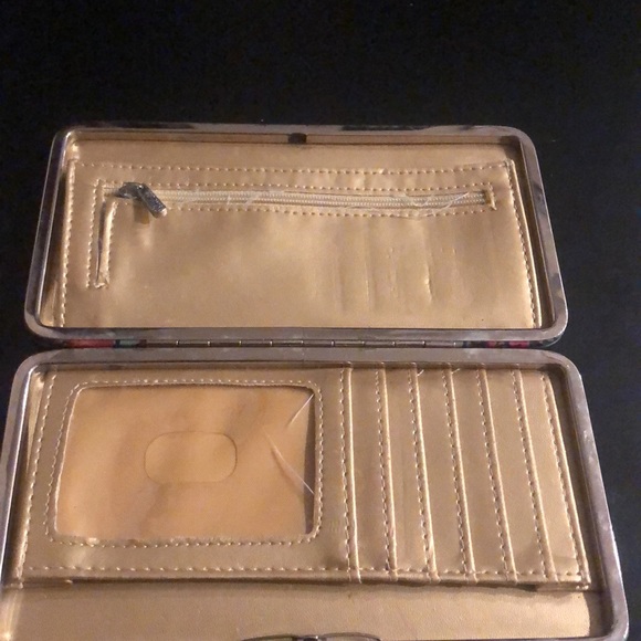 Floral wallet - Picture 3 of 6